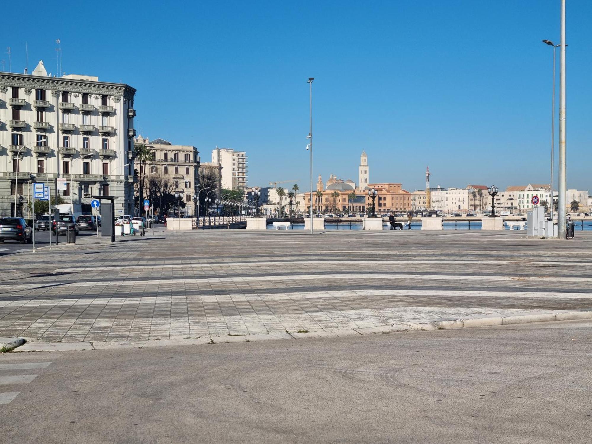 Готель Locazione Turistica Adriatico Барі Екстер'єр фото